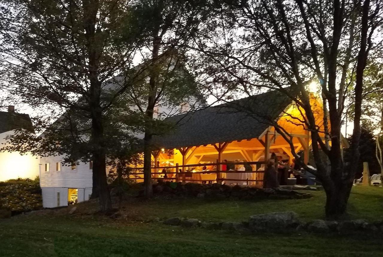 Highland Lake Inn Andover Exterior foto