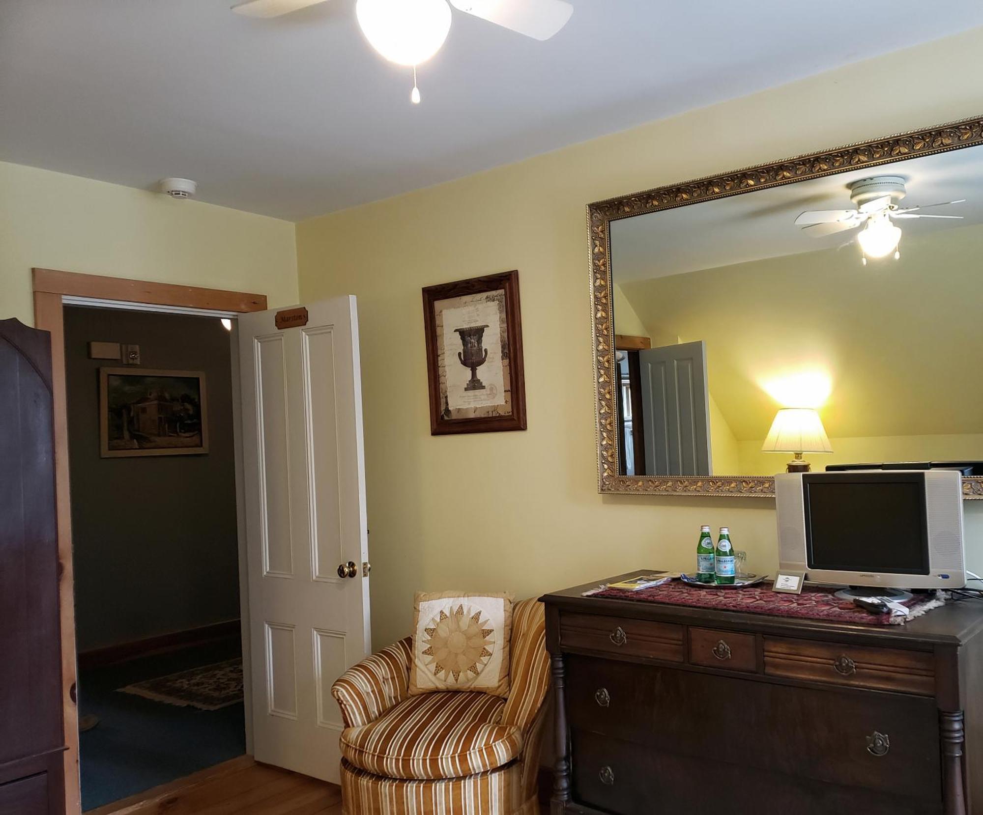 Highland Lake Inn Andover Habitación foto
